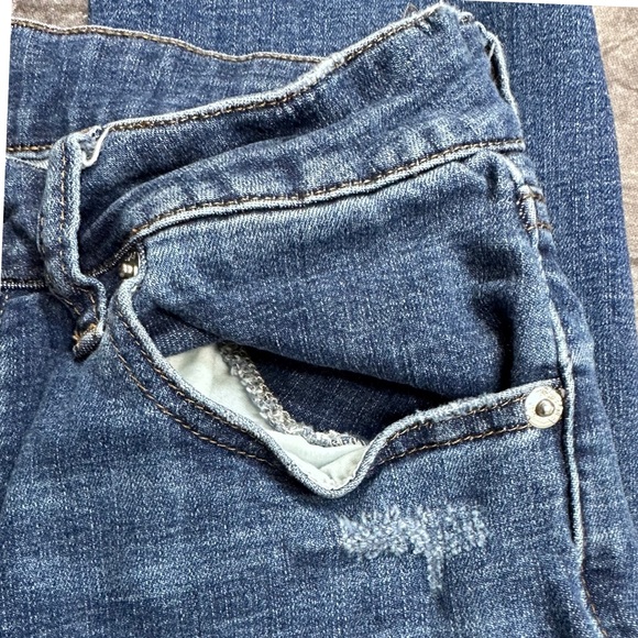 ⭐️Pistola High Rise Distressed Jeans [M10] - Picture 6 of 11